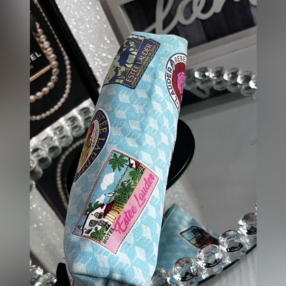 Estee Lauder Blue and Gold Cosmetic Bag - Picture 5 of 6